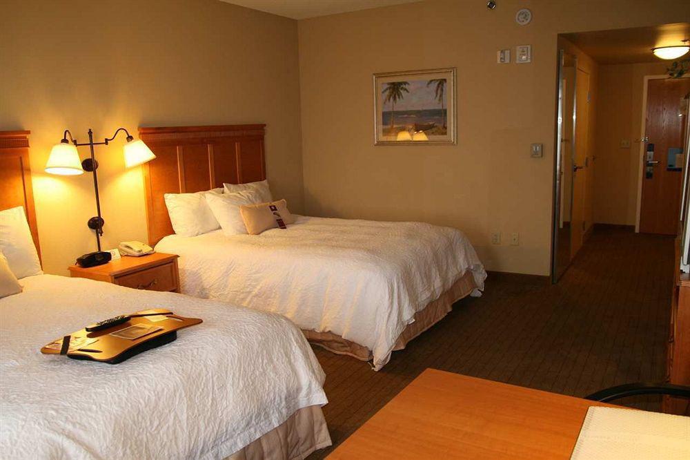 Hampton Inn & Suites Tampa East Casino Area Seffner Стая снимка