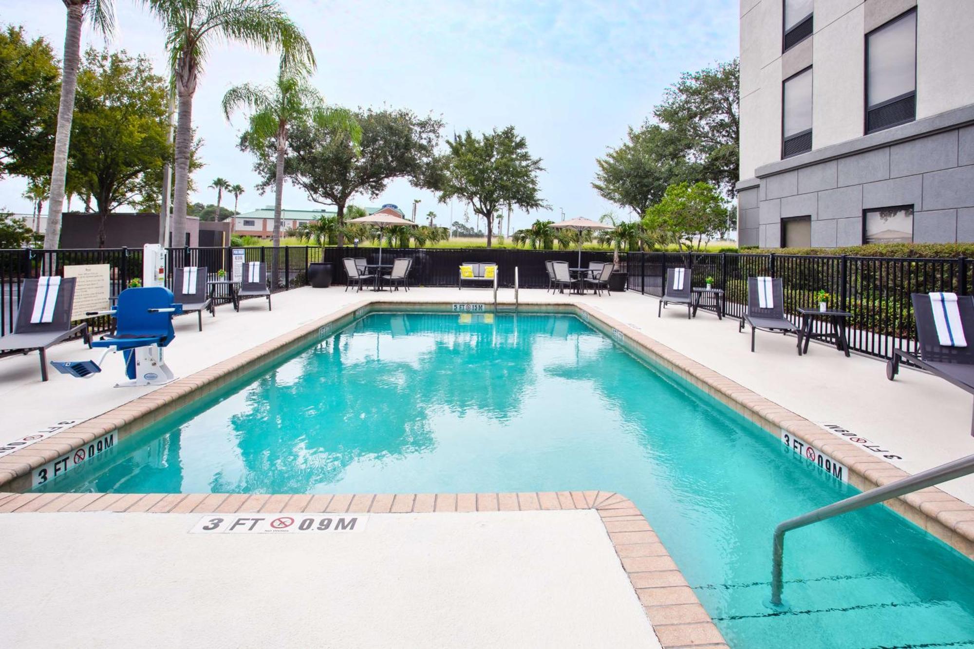 Hampton Inn & Suites Tampa East Casino Area Seffner Екстериор снимка